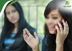 Không ồn ào ở  các phương tiện công cộng