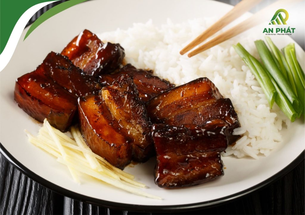 Món ăn tiêu biểu Rafute của Okinawa
